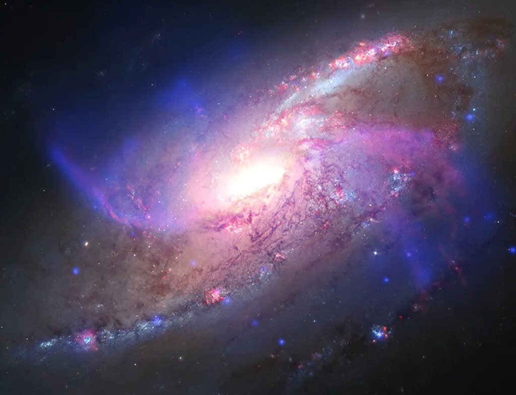 Chandra X-ray image of NGC 4258 showing hot gas and anomalous spiral arms